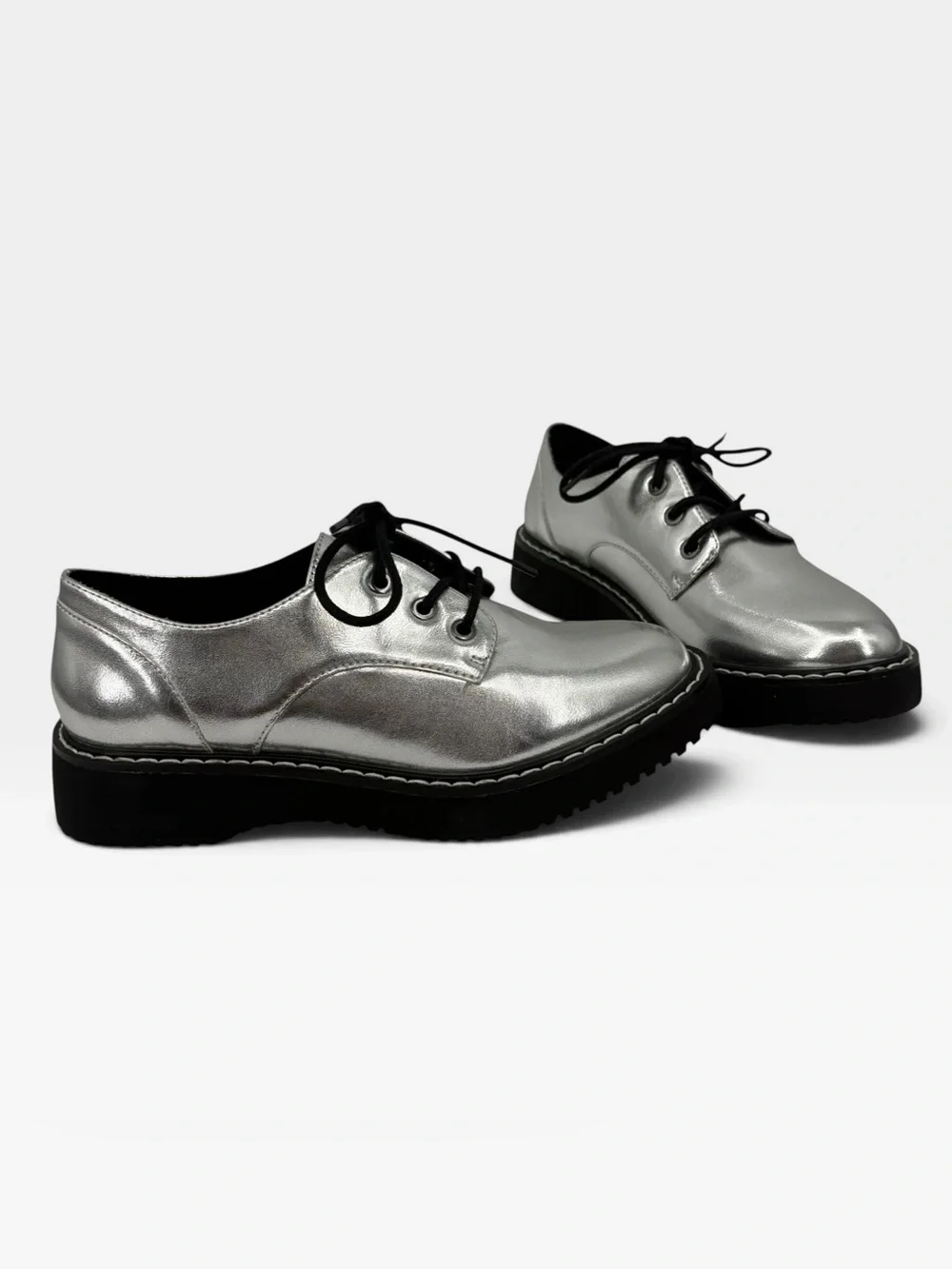 Madden Girl Silver Metallic Platform Oxfords Lace Up Shoes Women’s Size 8